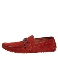 مملوكة مسبقًا Louis Vuitton Red Suede Hockenheim Slip On Loafers Size 43