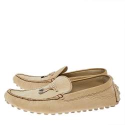 Pre Owned حذاء لوفرز لوي فيتون سليب أون جلد أصفر فاتح بفيونكة مقاس 42.5 