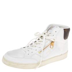 Louis Vuitton Rivoli Sneaker White. Size 04.5