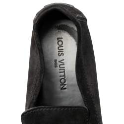 مملوكة مسبقًا Louis Vuitton Black Suede Slip On Loafers Size 44