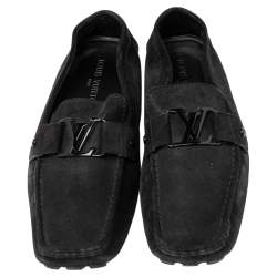 مملوكة مسبقًا Louis Vuitton Black Suede Slip On Loafers Size 44