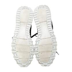 مملوكة مسبقًا حذاء رياضي لوي فيتون ران أواي كانفاس مونوغرامي وشبك أسود مقاس 45