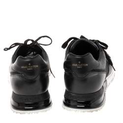 مملوكة مسبقًا حذاء رياضي لوي فيتون ران أواي كانفاس مونوغرامي وشبك أسود مقاس 45