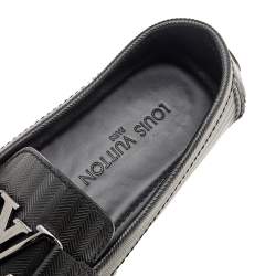 مملوكة مسبقًا حذاء لوفرز لوي فيتون مونت كارلو جلد مزخرف أخضر زيتوني داكن سليب أون مقاس 42.5