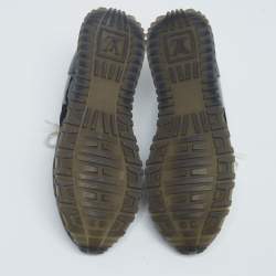 مملوكة مسبقًا Louis Vuitton Black Mesh and Leather Run Away Lace Up Sneakers Size 42