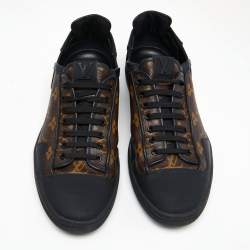 مملوكة مسبقًا حذاء رياضي لوي فيتون سلالوم جلد وكانفاس مونوغرامي بني بعنق منخفض مقاس 42.5