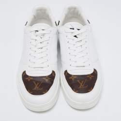 مملوكة مسبقًا Louis Vuitton White/Brown Leather and Monogram Canvas Rivoli Low-Top Sneakers Size 41.5
