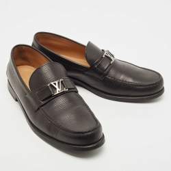 مملوكة مسبقًا Louis Vuitton Black Leather Hockenheim Slip On Loafers Size 42.5