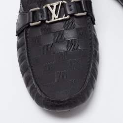 مملوكة مسبقًا Louis Vuitton Black Leather Hockehneim Loafers Size 43