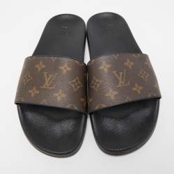 مملوكة مسبقًا Louis Vuitton Brown Monogram Canvas Waterfront Flat Slides Size 42
