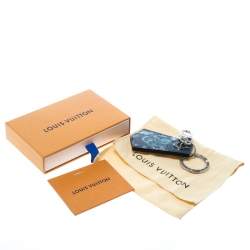 Pre Owned حافظة مفاتيح / ميدالية مفاتيح لوي فيتون الأخوان شابمان فضية اللون وكانفاس منقوش زرقاء