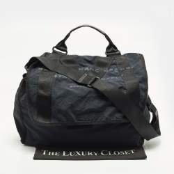 مملوكة مسبقًا حقيبة ماسنجر مارك باي مارك جاكوبس قياس كبير قماش أزرق بحري ستاندرد سابلاي