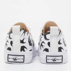 مملوكة مسبقًا McQ by Alexander McQueen White Canvas Low Top Sneakers Size 42