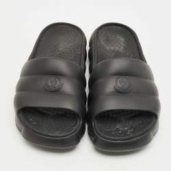 Pre Owned Moncler Black Rubber Lilo Pool Slide Size 42