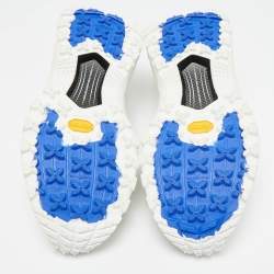 Pre Owned Moncler White Fabric and Rubber Trailgrip Lite2 Sneakers Size 40