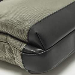 Pre Owned حقيبة ماسنجر مون بلان نايت فلايت جلد ونايلون رمادي/أسود