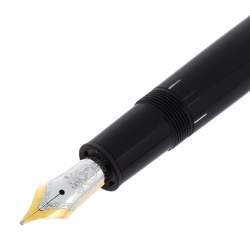 Pre Owned Montblanc Meisterstuck Solitaire Doue Black Resin Fountain Pen