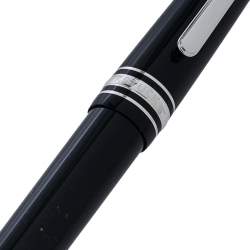 Pre Owned Montblanc Classique Black Resin Silver Tone Fountain Pen
