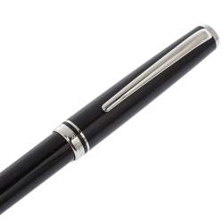 Pre Owned Montblanc Black Resin Platinum Finish Ballpoint Pen