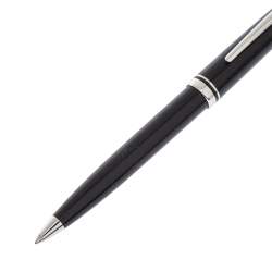 Pre Owned Montblanc Black Resin Platinum Finish Ballpoint Pen