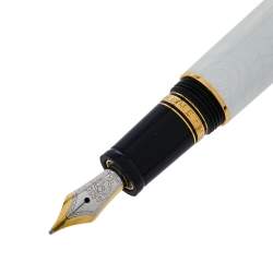 Pre Owned Montblanc Boheme Pearly Lacquer Textured Gold Finish Fountain Pen