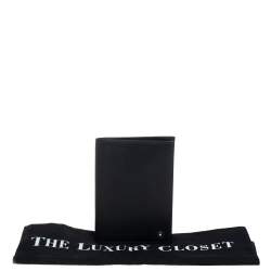 مملوكة مسبقًا Montblanc Black Leather Passport Holder