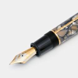 مملوكة مسبقًا قلم حبر مون بلان رايترز إديشن أليكسندر دوماس إصدار محدود، سن ذهب عيار 18