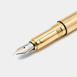 Pre Owned Montegrappa Lacquer Gold Tone Fountain Pen