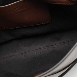 Pre Owned حقيبة بحزام علوي موسكينو مصنوعة من الجلد البني الصغير ومزينة بشعار الماركة