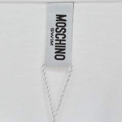 Pre Owned ```json
{"name": "Moschino Swim White Gummy Bear Logo Print T-Shirt XS", "name_ar": "تي شيرت سباحة موسكينو أبيض بطباعة شعار الدب العلكي مقاس صغير جداً"}
```