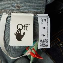 Pre Owned شورت أوف وايت جينز أزرق مطرز مقاس وسط (ميديوم) خصر 32"