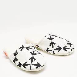 Off-White White/Black Arrow Pattern Fabric Slippers Size L/XL