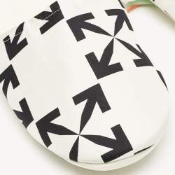 Off-White White/Black Arrow Pattern Fabric Slippers Size L/XL