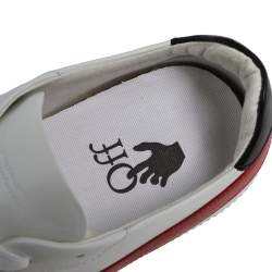 Pre Owned حذاء رياضي أوف وايت "أوت أوف أوفيس" جلد أحمر / أبيض بعنق منخفض مقاس 45