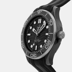 Pre Owned Omega Seamaster Diver 300M 210.92.44.20.01.001 Black Ceramic Automatic Men's Wristwatch 43mm