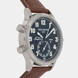 مملوكة مسبقًا باتيك فيليب تعقيدات كالاترافا بايلوت السفر 5524G-001 أزرق أوتوماتيك 18 قيراط ذهب أبيض ساعة يد رجالية 42 ملم
