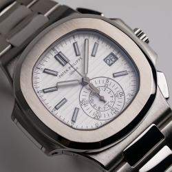 مملوكة مسبقًا Pre-Owned Patek Philippe Nautilus Chronograph 5980/1A-019 White Automatic Stainless Steel Men's Wristwatch 40 MM