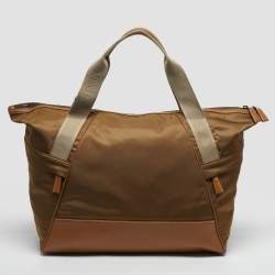 Pre Owned حقيبة برادا دوفل جلد ونايلون مُعاد تدويره بني