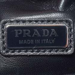 Pre Owned حقيبة كروس برادا جلد لامع أسود