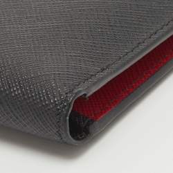 Pre Owned Prada Black Saffiano Metal Leather Triangle Logo Bifold Wallet