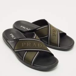 Pre Owned صندل سلايد برادا جلد وكانفس أخضر/أسود سيور متعاكسة بشريط لوغو مقاس 42