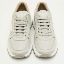 مملوكة مسبقًا Prada Prax 01 Size 41.5 Grey Nylon Low Top Sneakers