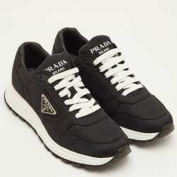 Pre Owned حذاء رياضي برادا براكس جلد أسود منخفض من أعلى مقاس 43
