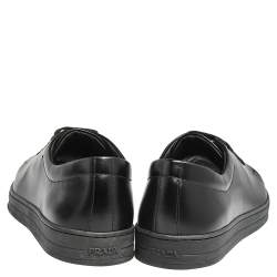 مملوكة مسبقًا حذاء رياضي برادا جلد أسود عنق منخفض مقاس 42.5