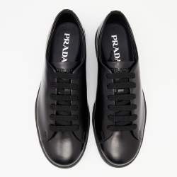 Pre Owned حذاء رياضي برادا جلد أسود بعنق قصير مقاس 41.5