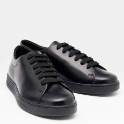 Pre Owned حذاء رياضي برادا جلد أسود بعنق قصير مقاس 41.5