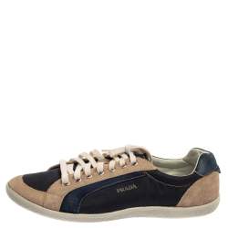 مملوكة مسبقًا حذاء رياضي برادا سبورت منخفض من أعلى نايلون و جلد بيج و أزرق مقاس 43