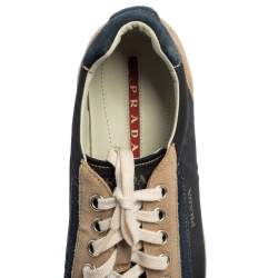 مملوكة مسبقًا حذاء رياضي برادا سبورت منخفض من أعلى نايلون و جلد بيج و أزرق مقاس 43