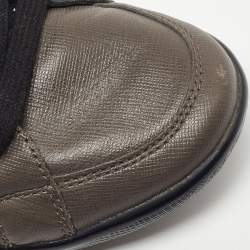 Pre Owned Prada Sport Two Tone Leather Low Top Sneakers Size 42