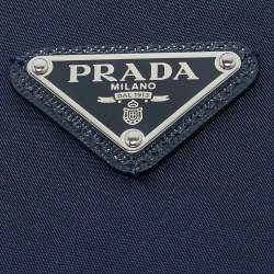مملوكة مسبقًا Prada Navy Blue Logo Re-Nylon Gabardine Slim Tie 